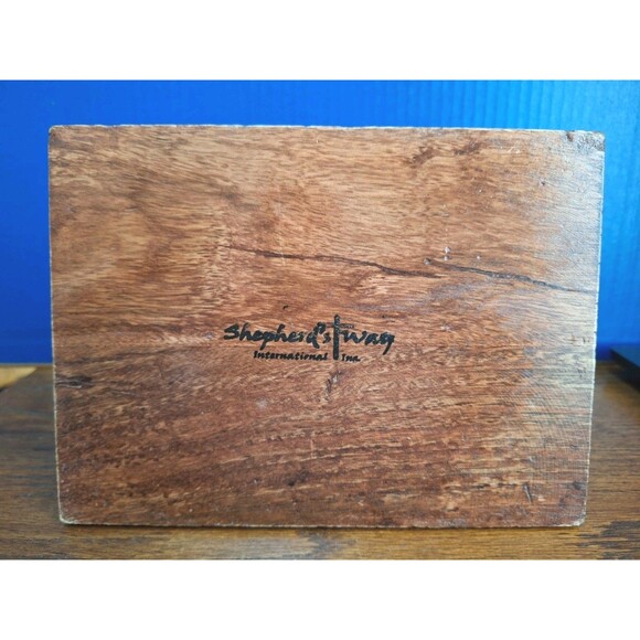 VTG SHEPHERDS WAY Hand Carved Closed Collection Bank Secrets Box Christian Theme - Picture 10 of 11